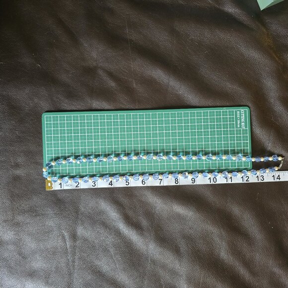 Vintage crystal & (faux i think?) pearl neacklace. - Picture 4 of 6